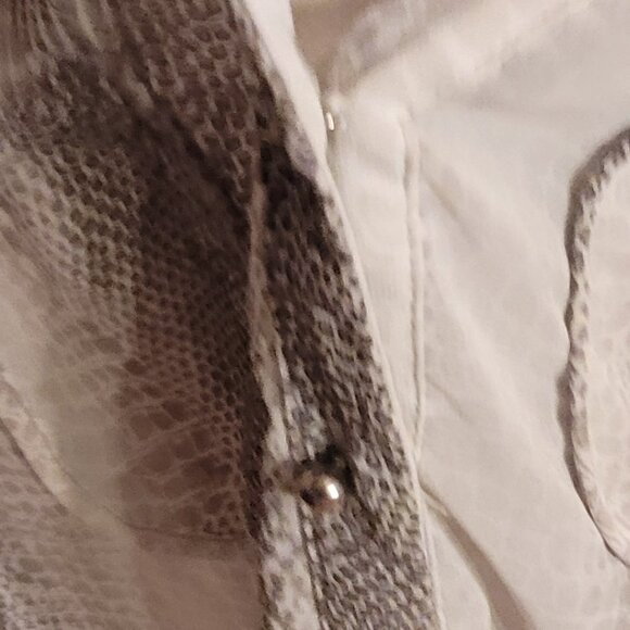 NY Collection Sheer Beige Snake Skin Print Button-Up Shirt Size Large - Picture 8 of 9